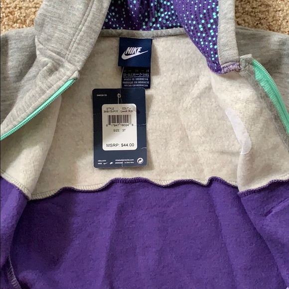 NWT Nike kids hoodie, size 3T - Picture 3 of 3